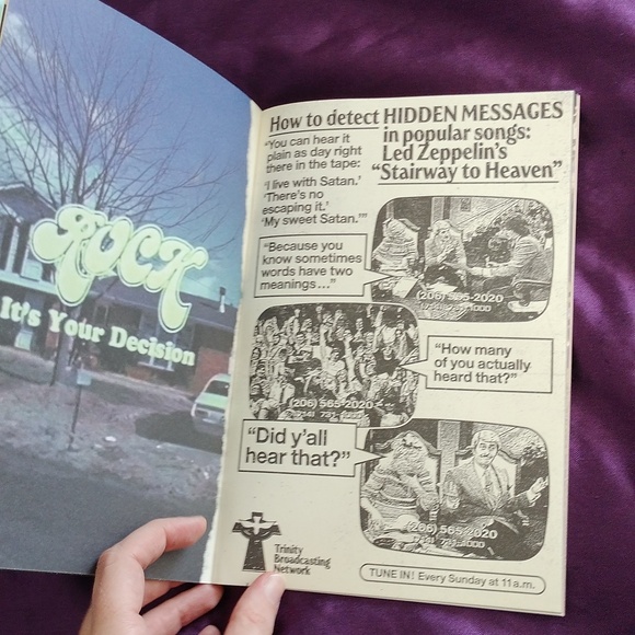 Maxxxine A24 zine with mini poster - Picture 4 of 8